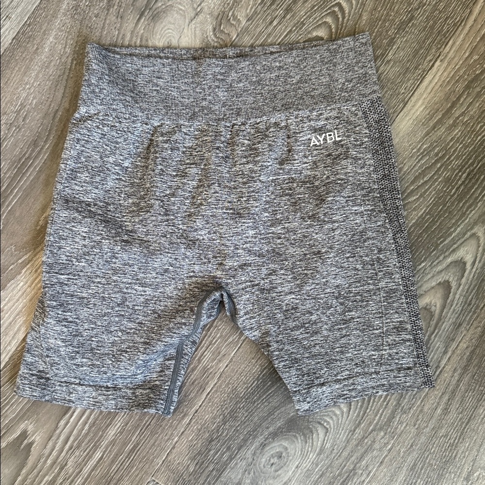 AYBL Seamless Shorts Size Large - Picture 2 of 3